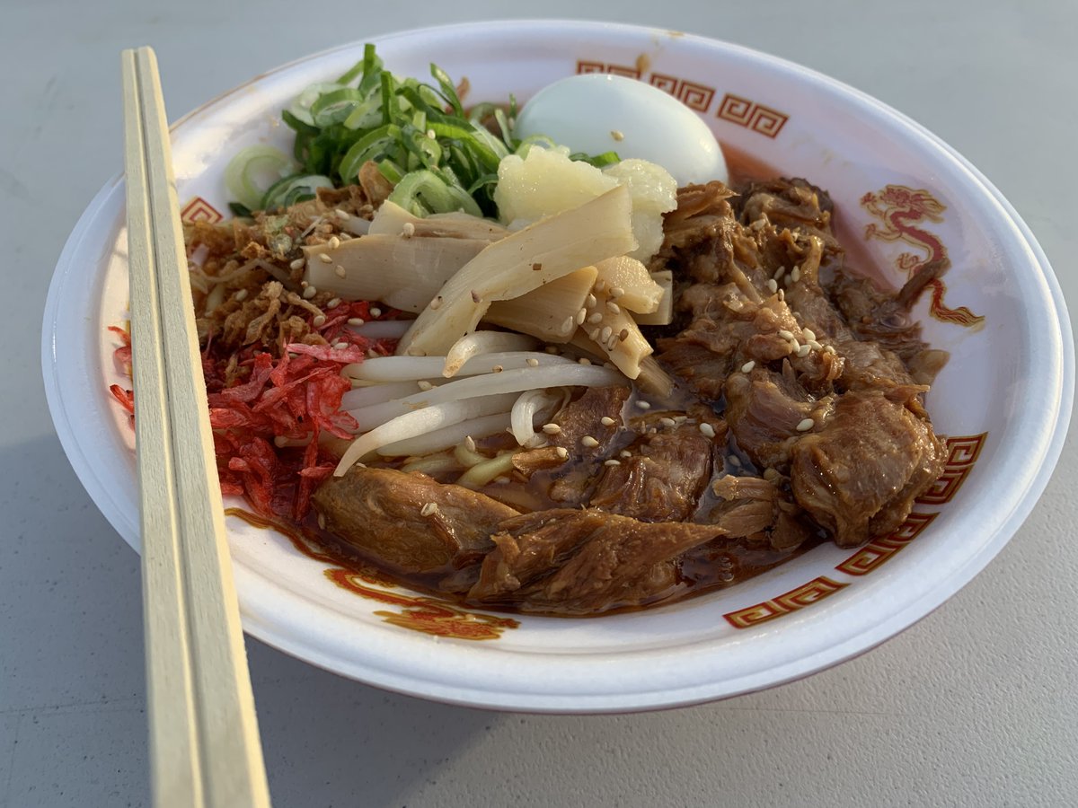 にえる tweet media