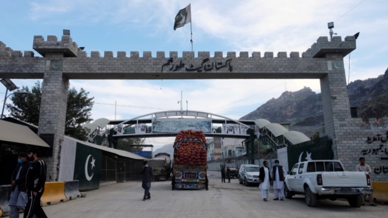 Torkham Crossing Closed After Sniper Attack Injures Pakistani Border Guard