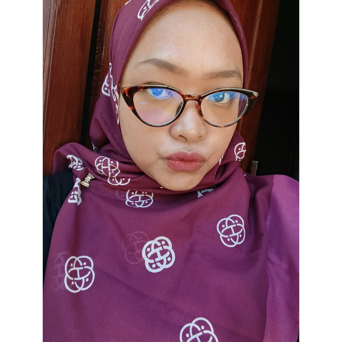 ibuauls's tweet photo. kenape jidat gue lebar bener ya https://t.co/UymZSYK7Yr