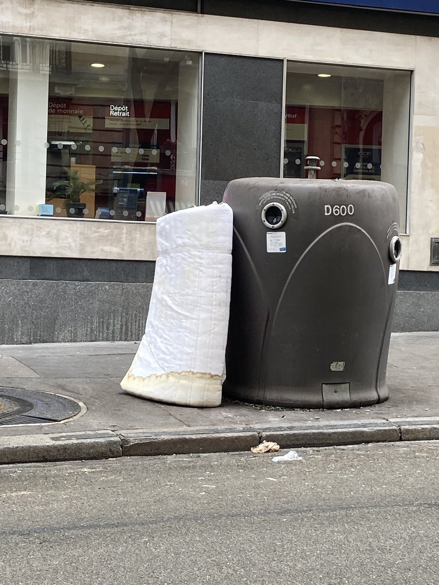 Yveline💛💙🇪🇺 tweet media