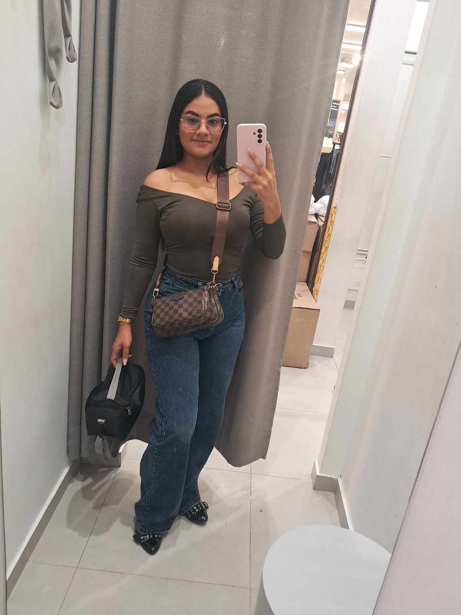 iamms131's tweet photo. Un dia normal después del trabajo y mi primera vez pesado 63kg 🤯 https://t.co/IvF2DmTFCE