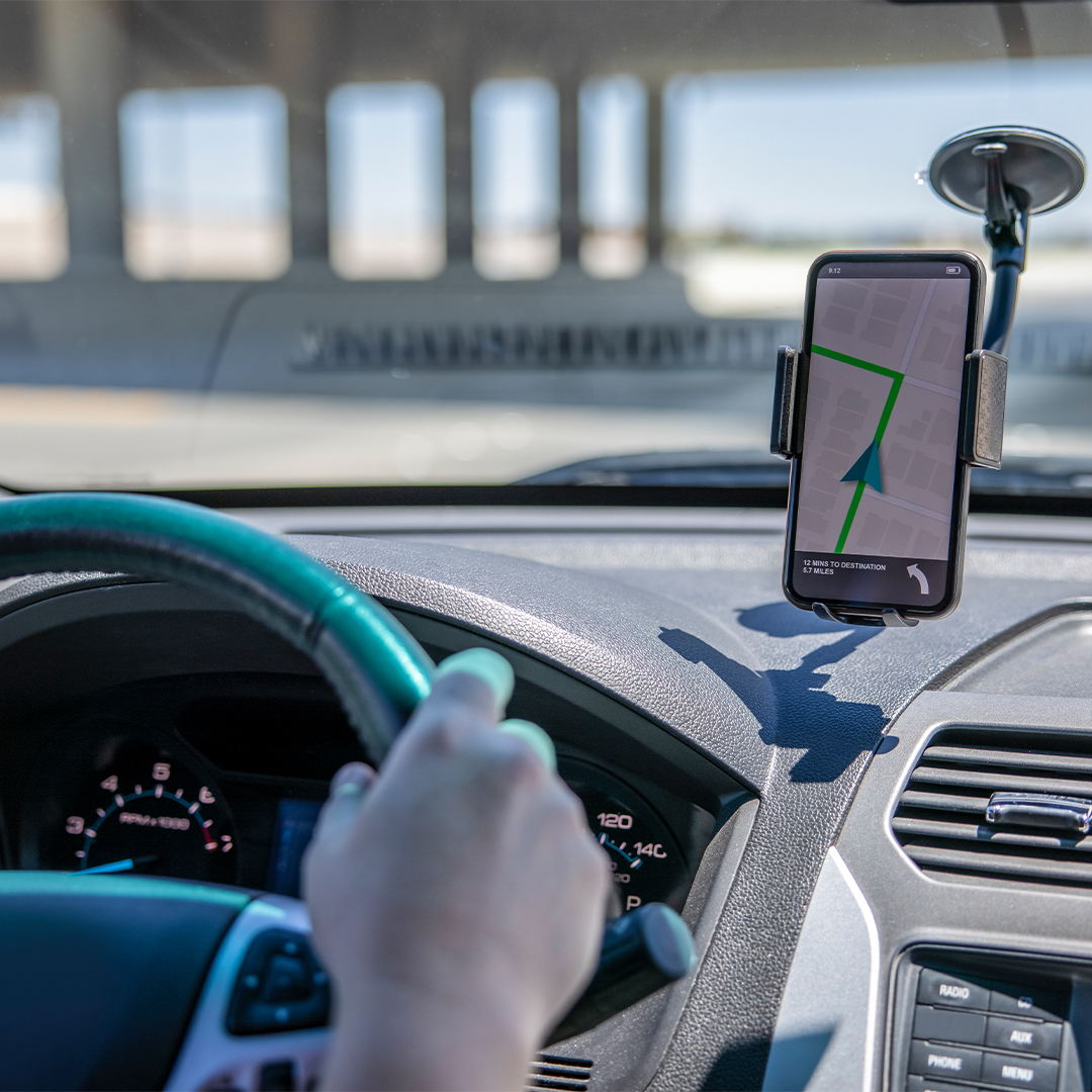 PulieriAgency's tweet photo. Using devices hands-free while driving may not be as safe as you think. A recent study found that even using a phone’s voice features can leave you in a distracted state for up to 27 seconds afterward https://t.co/olPTQ6AmjD