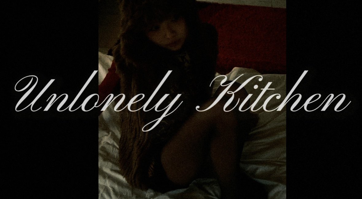 ────୨ৎ────

ellie "Unlonely Kitchen" MV OUT NOW

────୨ৎ────

Lyrics &amp; Direction by <a href="/ELLElily___/">ellie : eik</a> 
Beat by <a href="/tokimekianarchy/">toki：eik</a> 
Edit &amp; Mix by <a href="/BP_bbbb/">B.P</a> 

youtu.be/1YRIdYApwnI