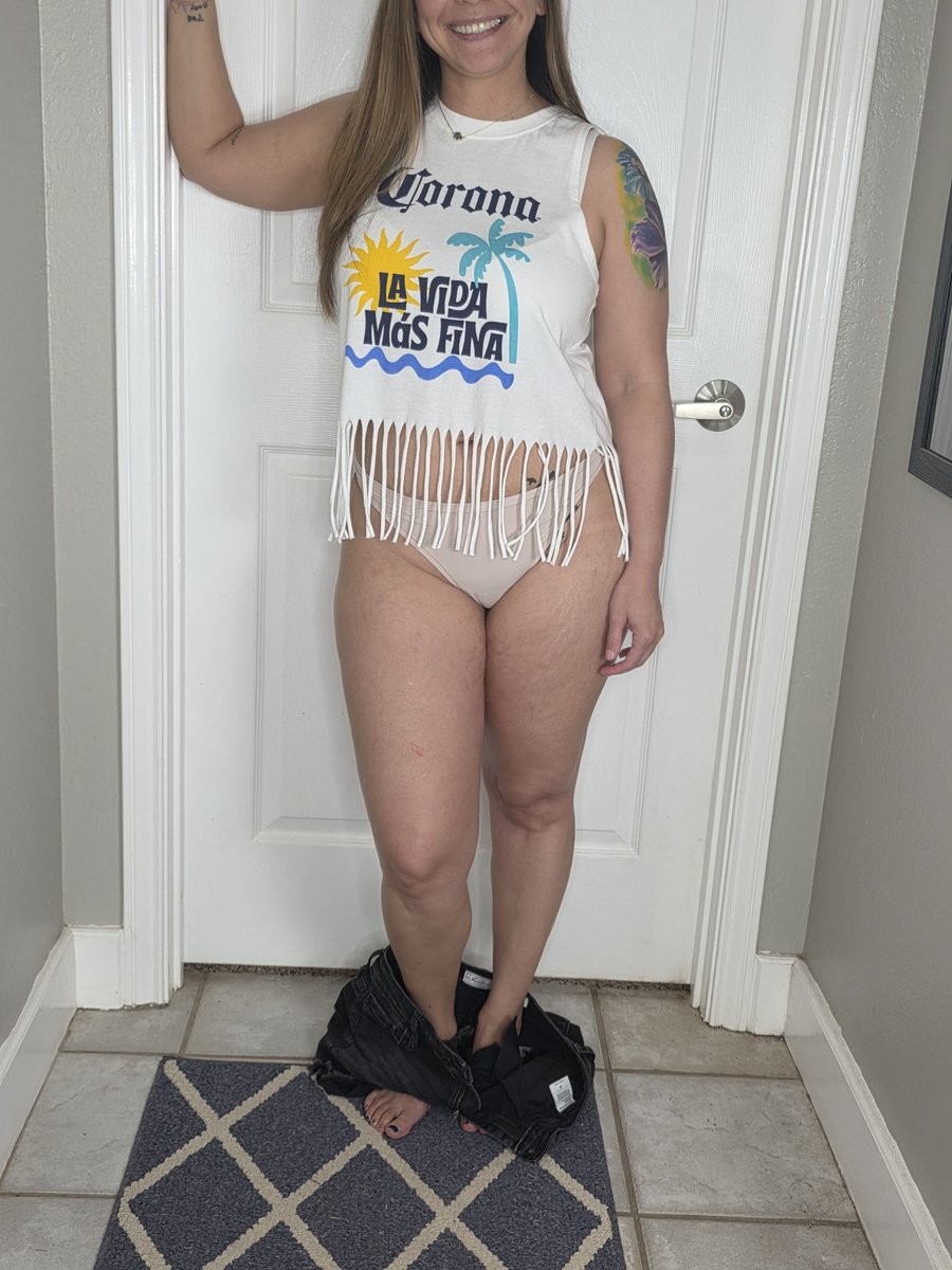 AmeliaTheMilf tweet media