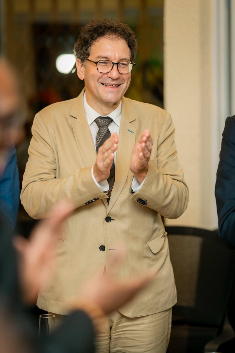 France au Gabon tweet media