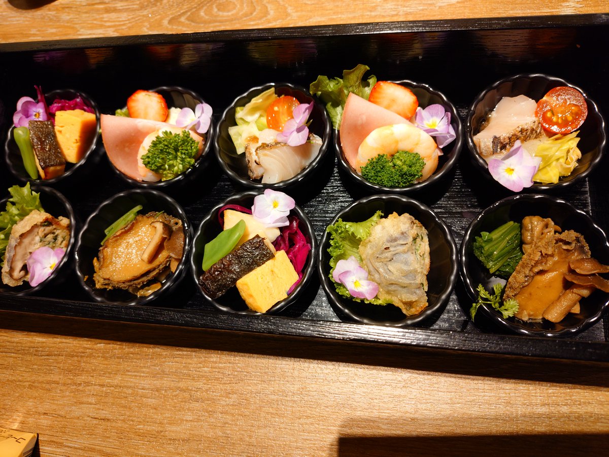 だつさら tweet media