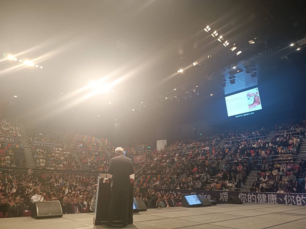 HomeopathyHK's tweet photo. #symposium2026 《#Homeopathy #順勢療法 in Integrative Medicine》
Keynote 4 | Integrative ICU Care – Austria 🇦🇹
Prof. Michael Frass shared how homeopathy can be used alongside standard ICU treatment—supporting respiratory care and recovery.
#HKAH #ICU
https://t.co/sXrc2NR5Uk https://t.co/yV3IiF050i