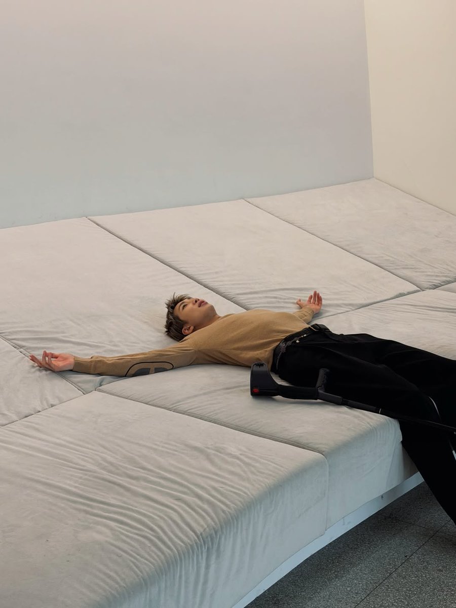 Universo Bangtan ⁷ tweet media