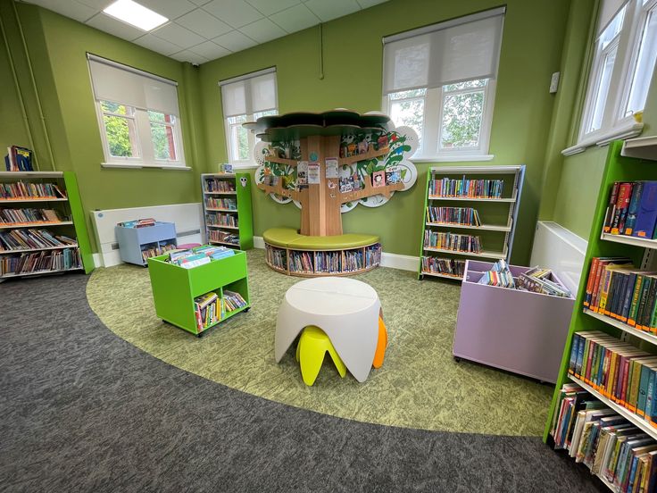 New Blog: 5 Effects of Reading on Child Development 📚 

Boost language, creativity, confidence, and emotional awareness. 

👉 Read more: storyscapebyfg.co.uk/5-effects-of-r… 

#StoryScape #ReadingMatters #ChildDevelopment #SchoolLibraries #LibraryDesign