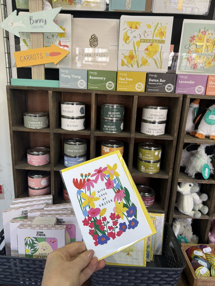 Caroline Jones tweet media