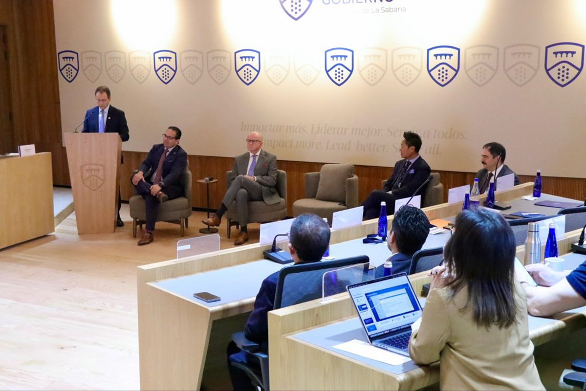 Operation Smile tweet media