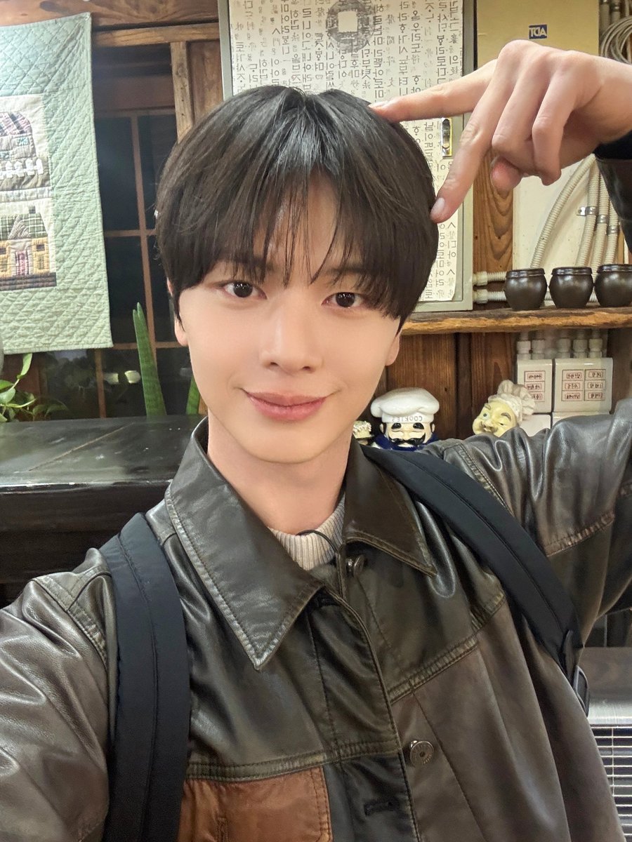 육성재(YOOK SUNGJAE) tweet media