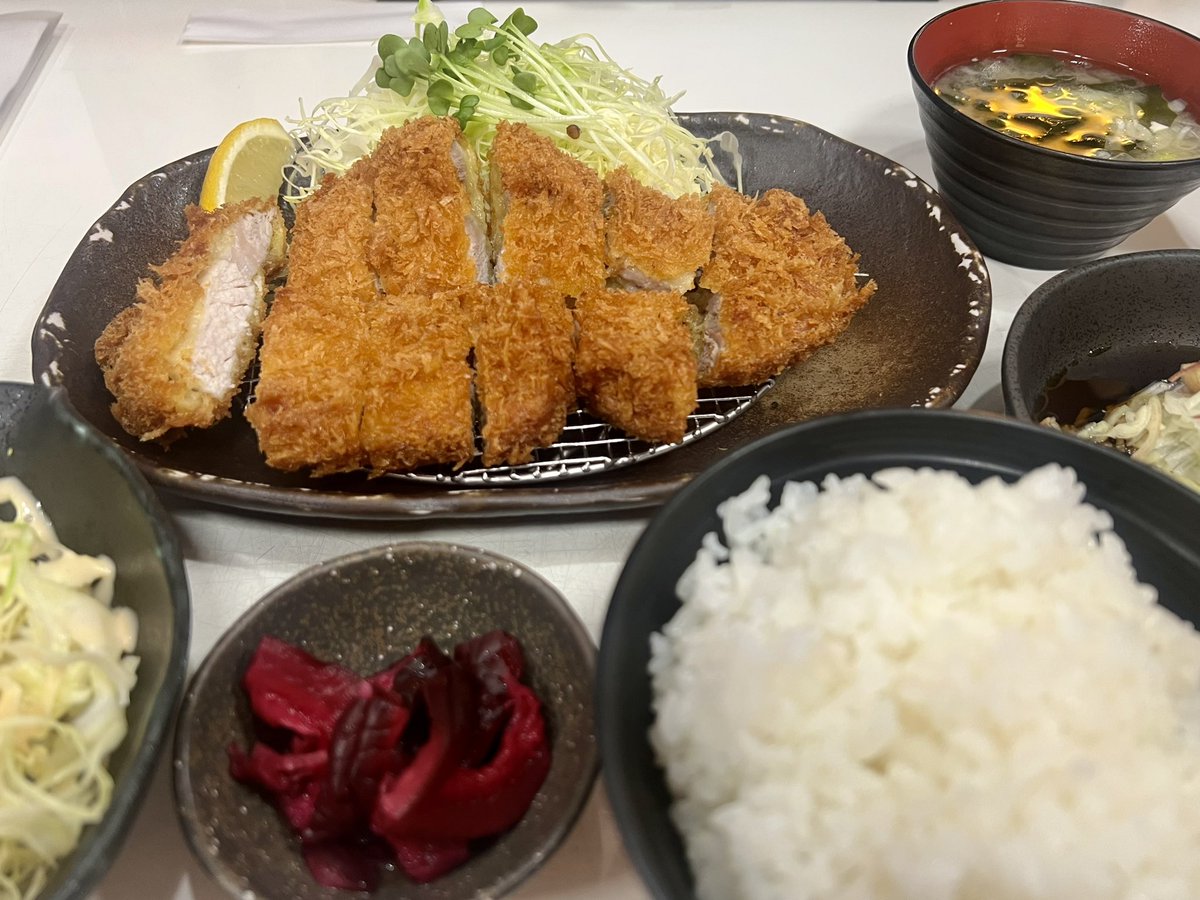 god_munches's tweet photo. 薬味ロースかつランチ@とんとこ豚

久々にコスパと美味さで感動した https://t.co/IuMRBg68aW