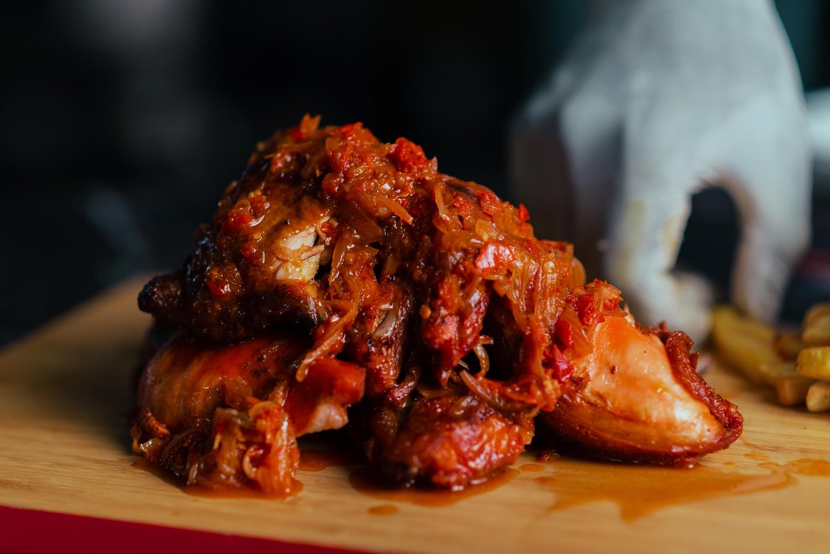 mr_mubato's tweet photo. Friday! 😁

We are open 🍕🌯🥪🍔

Send a dm, call or WhatsApp 08069656222 to order. https://t.co/rwIIbiLowX