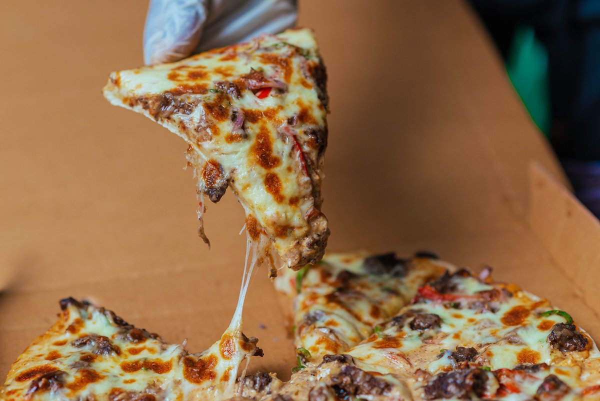 mr_mubato's tweet photo. Friday! 😁

We are open 🍕🌯🥪🍔

Send a dm, call or WhatsApp 08069656222 to order. https://t.co/rwIIbiLowX