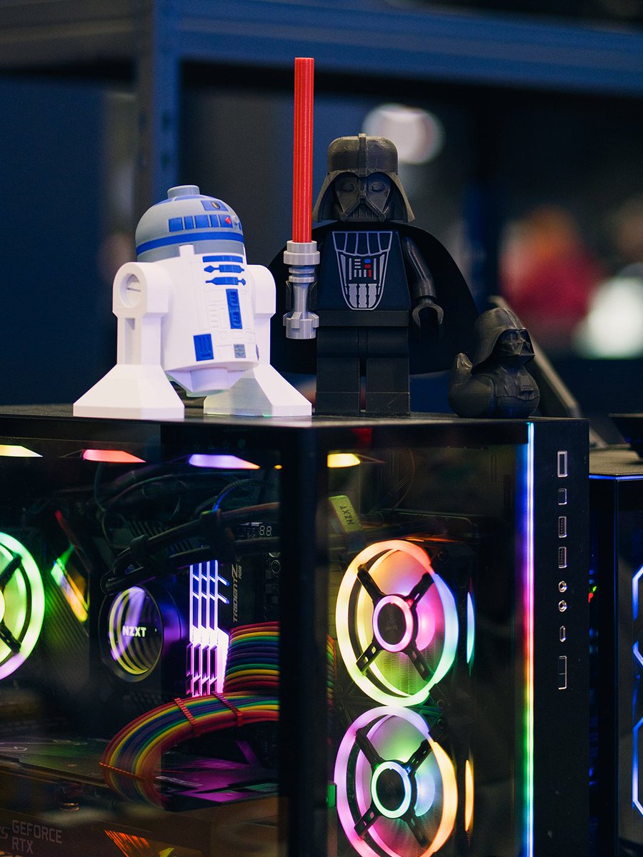 gamescom tweet media