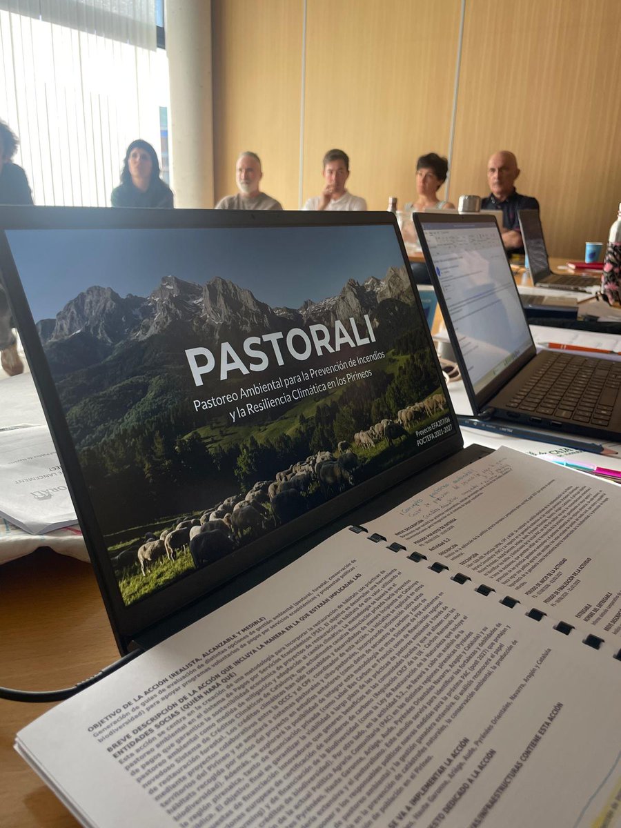 Iratirratia's tweet photo. CONTENIDO EN CASTELLANO - GAZTELERAZKO EDUKIA
Ingurugiro artzaintza sustatzeko Pastorali proiektua jarri dute abian. Proiektuko koordinatzailea den Rosa Maria Canals Tresserras izan dugu Pastorali aurkezten #Pastorali #Pirinioa
https://t.co/MqIOrZyzWX https://t.co/7AU9GcEKUN