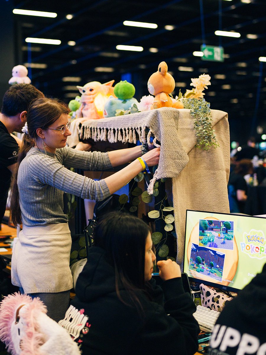 gamescom tweet media