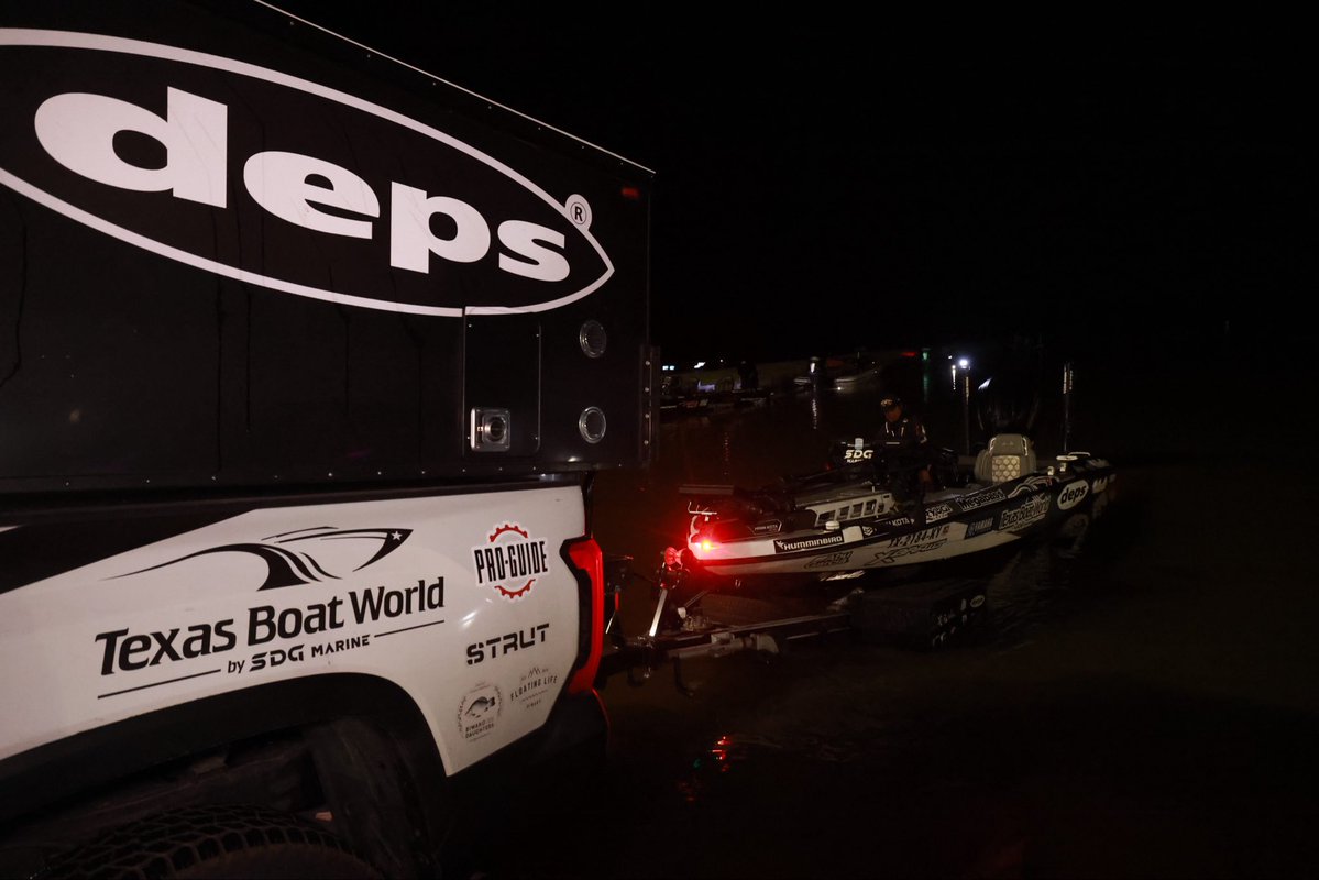 Texas Boat World tweet media