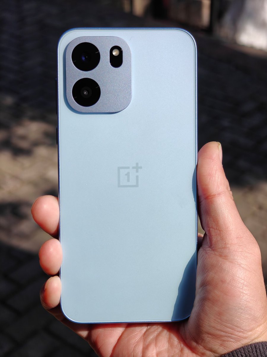 OnePlus Club tweet media