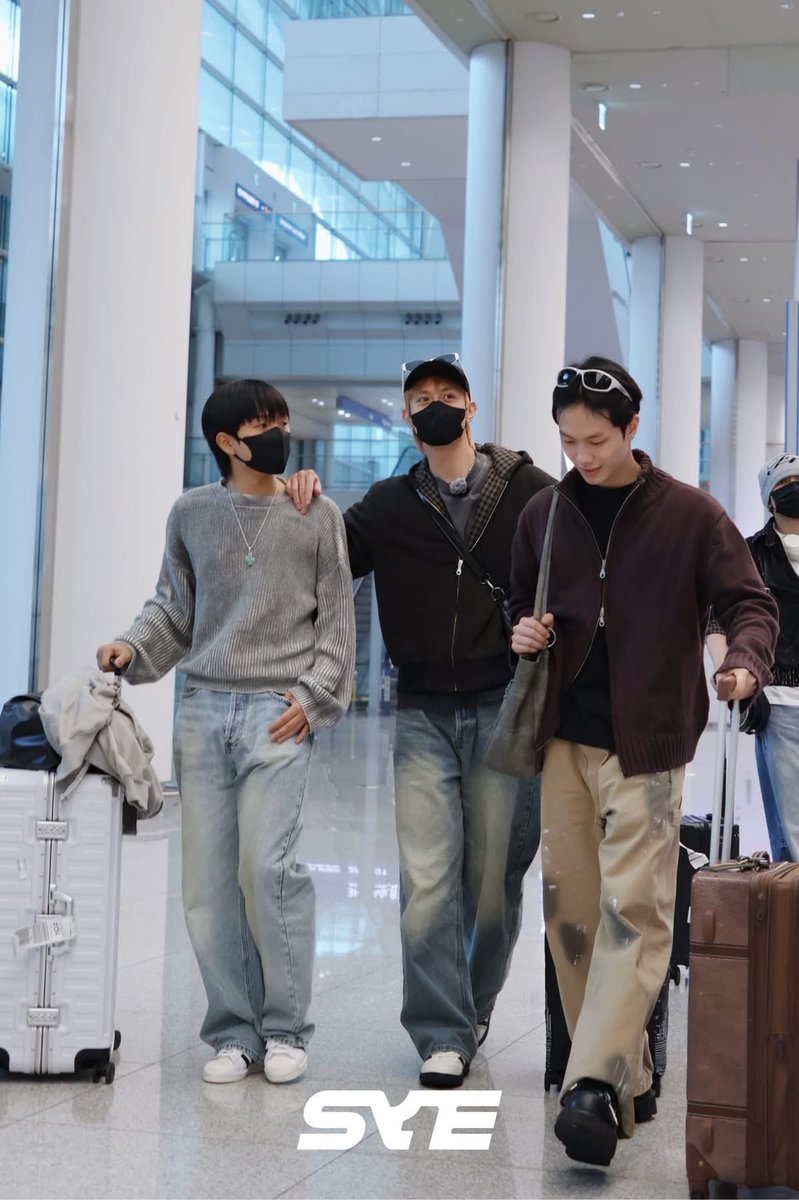 amifiluv's tweet photo. WELCOME TO KOREA UPRIZE
We are so proud to see UPRIZE arriving in South Korea. Let's shine together.

#UPRIZE #GangneungxUPRIZE #KTOVietNam #SeaYouInGangneung https://t.co/GqQ0DC7H6V