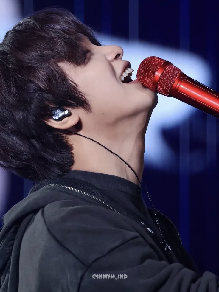 이유오 tweet media