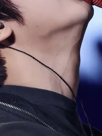 이유오 tweet media