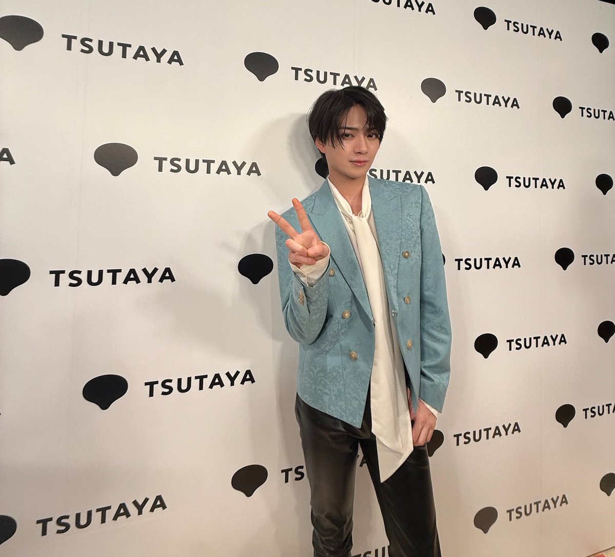 ʏᴏᴊɪ ᴢɪᴘ tweet media