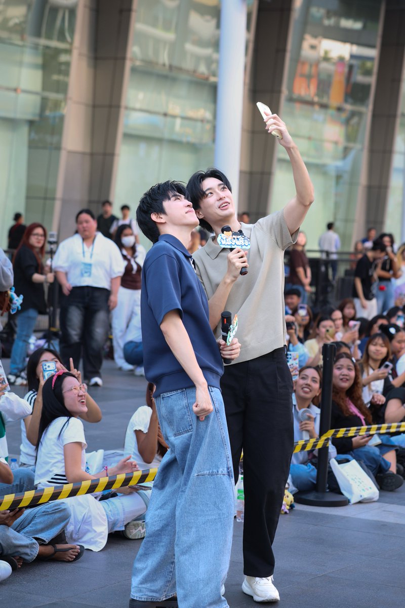 centralwOrld tweet media