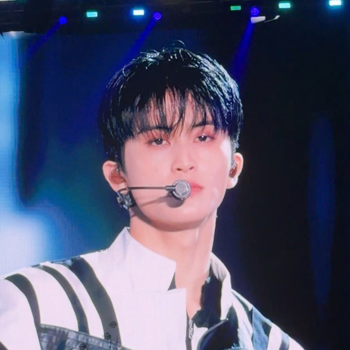 mlyn lee tweet media