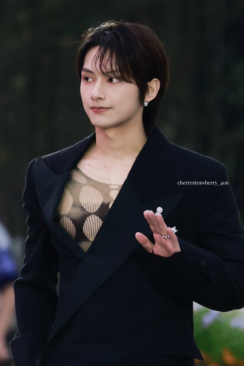 𝒄𝒉𝒆𝒓𝒓𝒚𝒔𝒕𝒓𝒂𝒘𝒃𝒆𝒓𝒓𝒚_406 tweet media