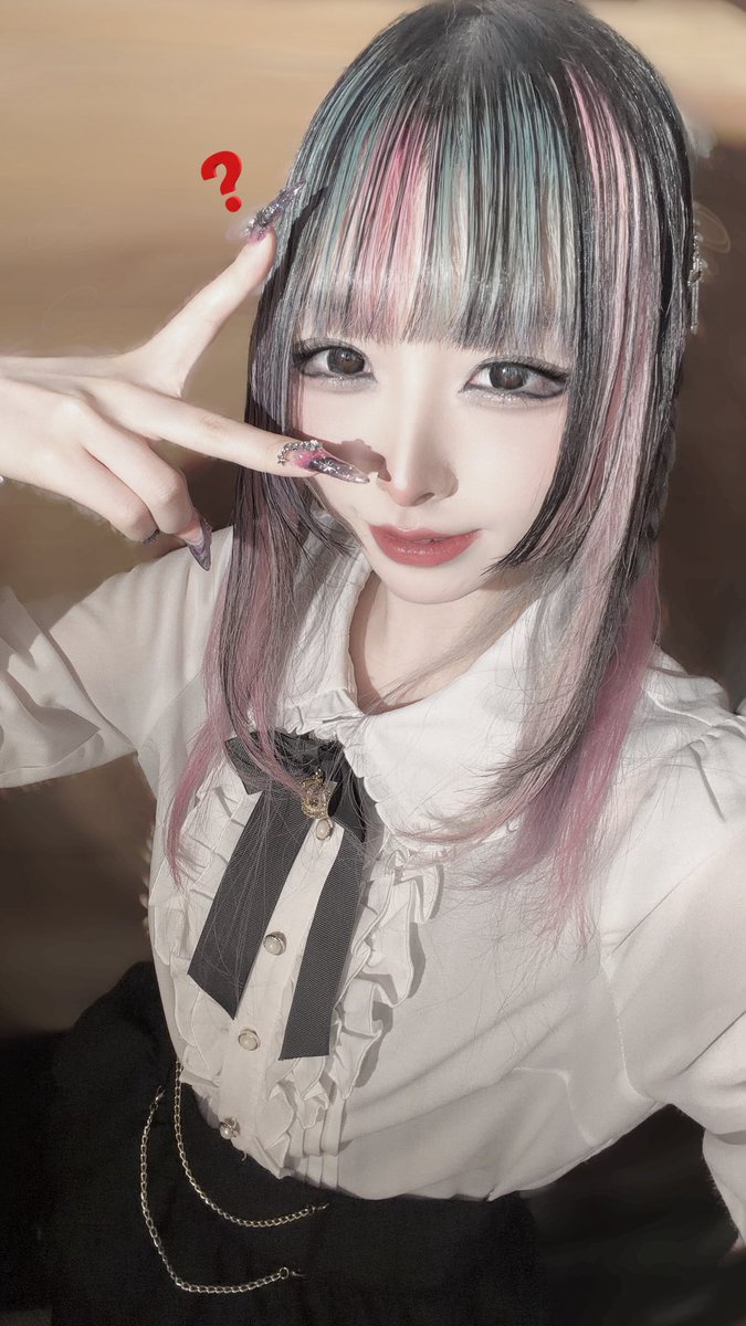 藍良あれれ tweet media