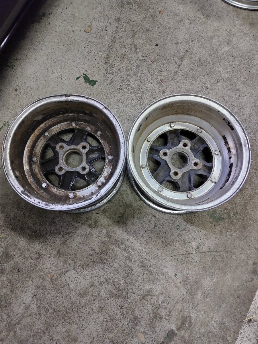 しつあワス tweet media