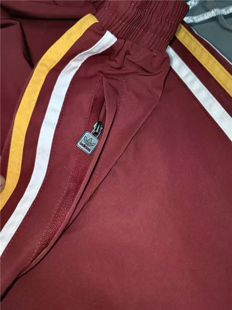 Futhoops tweet media