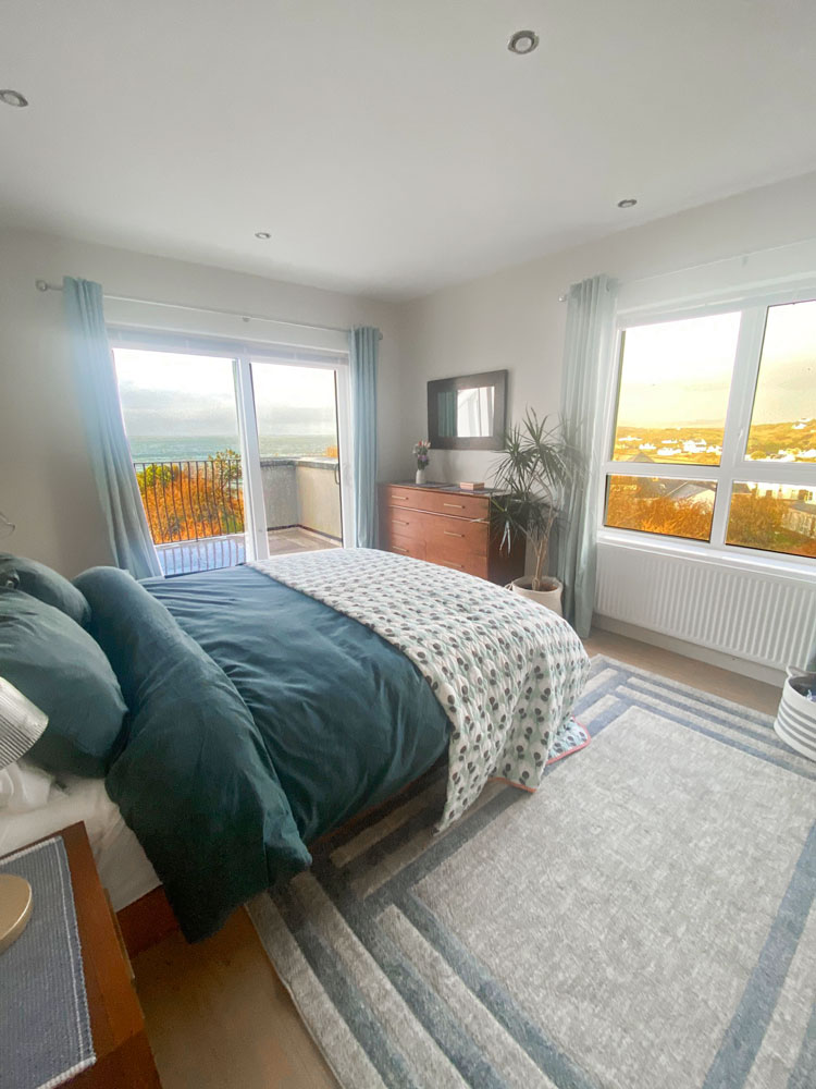 donegalcottages's tweet photo. 5 Rinnaraw
3 bed/sleeps 6 - wifi - sea views
https://t.co/htr6MEibVA
Wake up to stunning sea views in this newly renovated 3-bedroom, 2-bathroom apartment. The apartment is located on the second floor and sits on an elevated site, overlooking Portnablagh Harbour https://t.co/AwfaDFpZfy