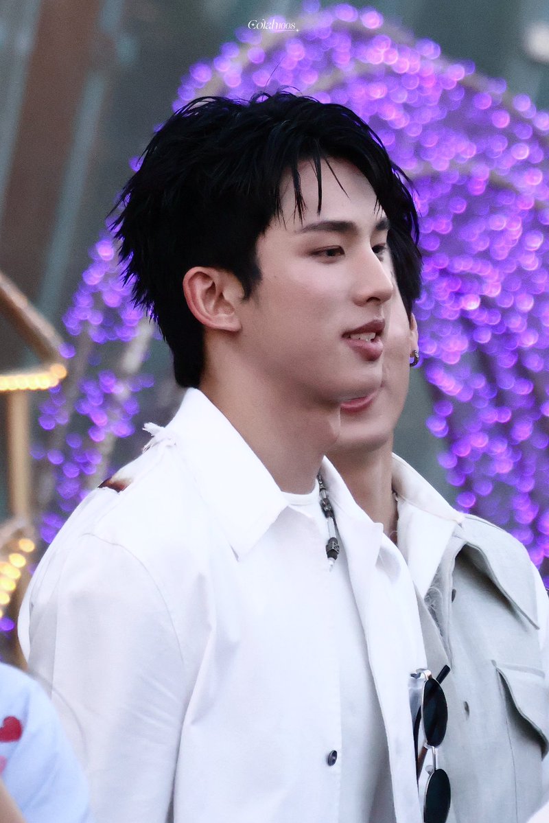 I've finally found you…

SurfJava EFF26 At ICONSIAM

#SurfJava #swensurf 
#ELLEFashionFever 
#EFFatICONSIAM