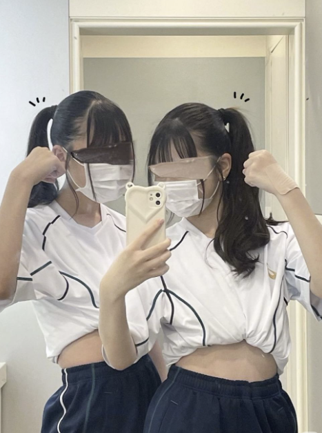 Ankita22gmail's tweet photo. 🐳すぎてベッド水没したのやばすぎｗｗｗｗｗ
※右です https://t.co/3JOrQXnfJ9