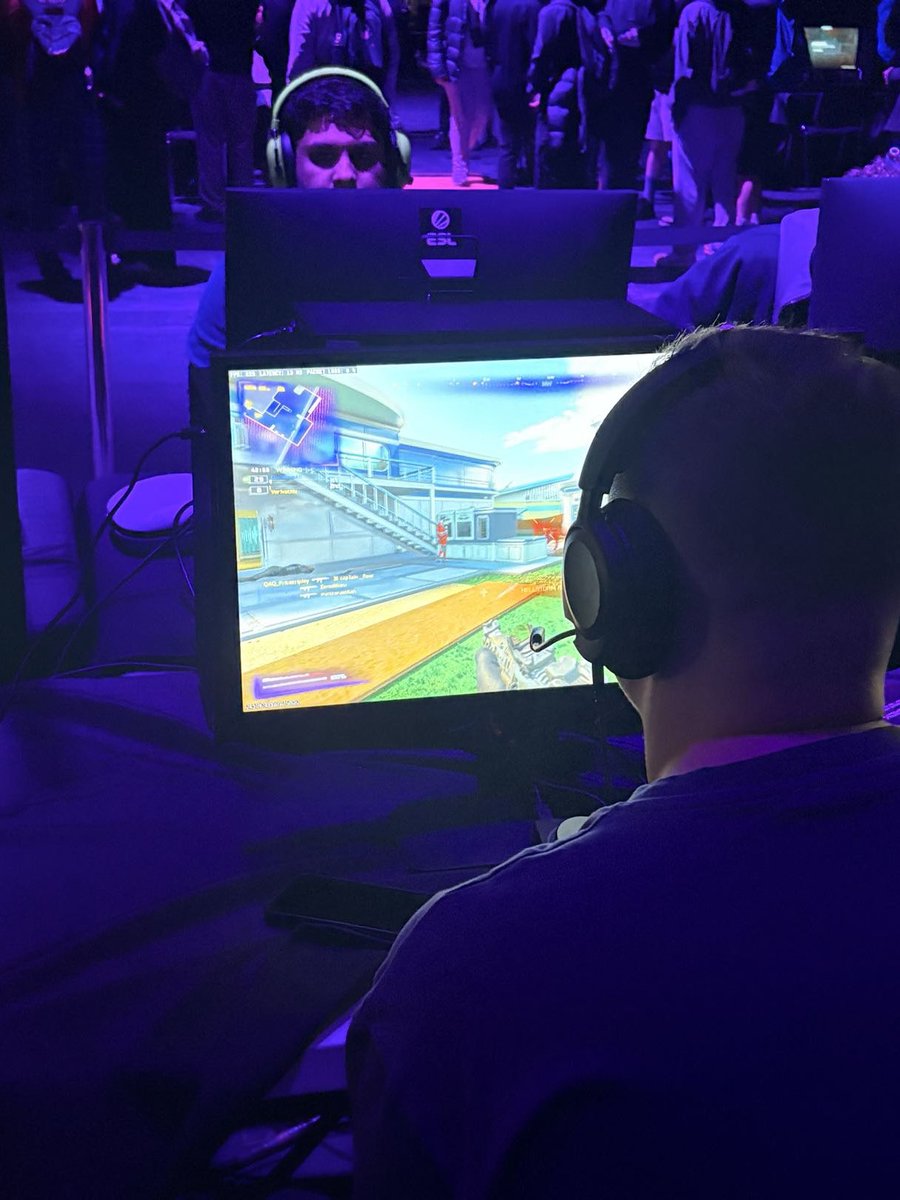 Supreme eSports tweet media