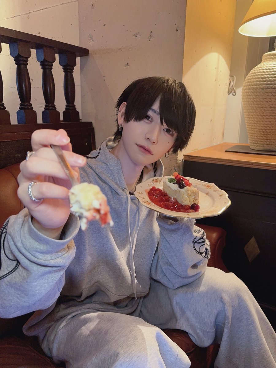 めろ神 柊 tweet media