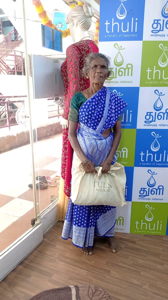 ThuliVadapalani's tweet photo. Handful of Happiness Thuli ❤

Free clothes showroom ❤

@ThuliVadapalani @VijaySethuOffl 
#thulivadapalani #vijaysethupathy #humanity #makkalselva https://t.co/KLM57sAtJ5