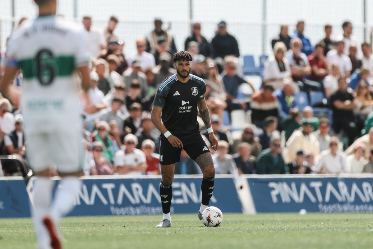 Aston Villa tweet media