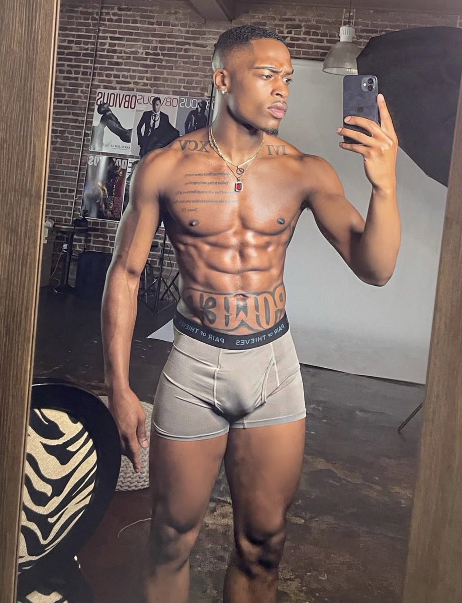 Charliebratxcx tweet media