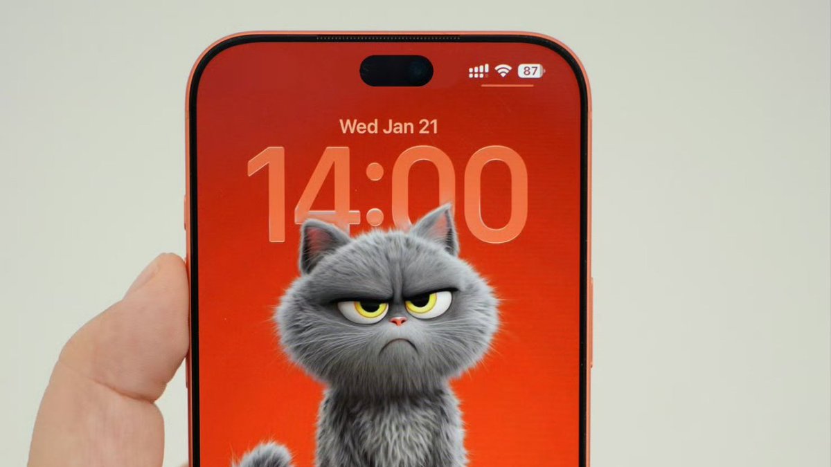 MacRumors.com tweet media