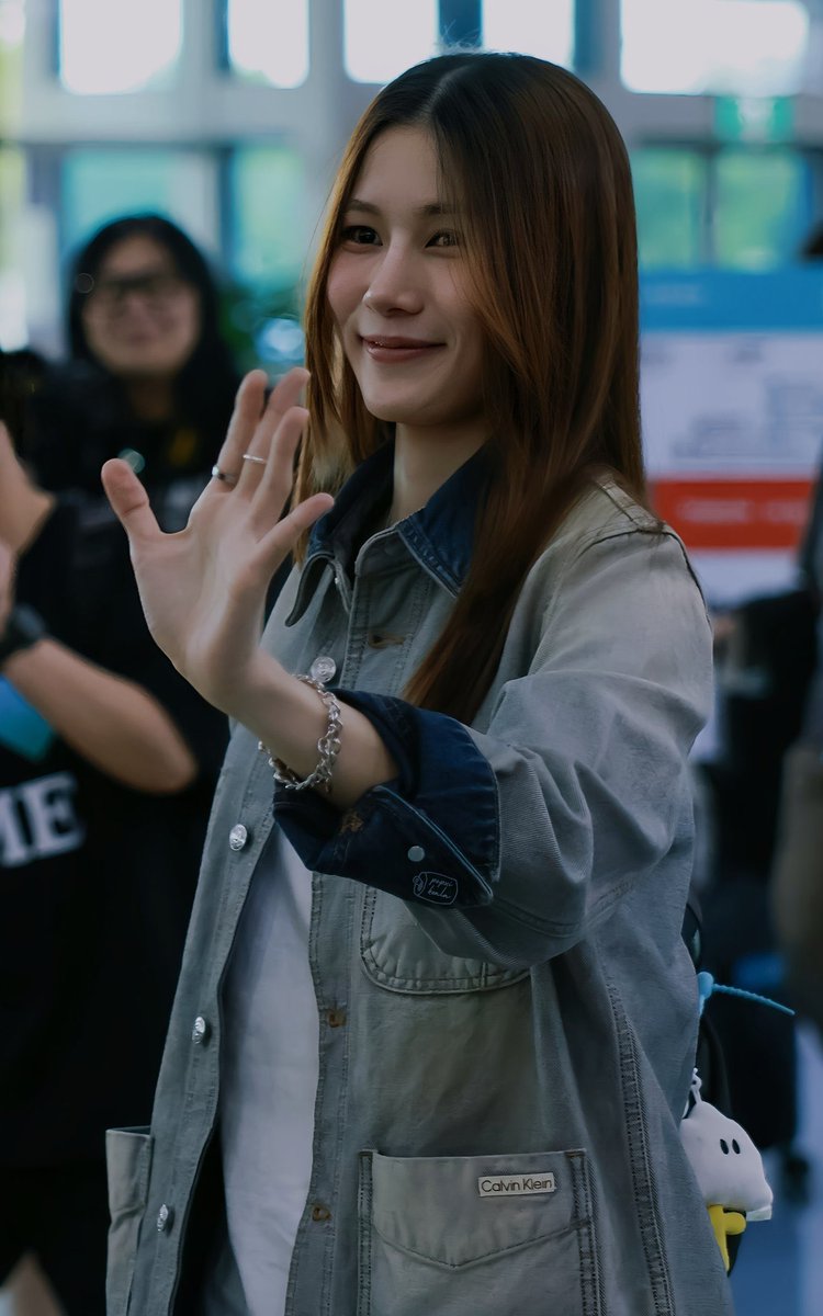 Bunker Below 🩵🩵🩵 tweet media