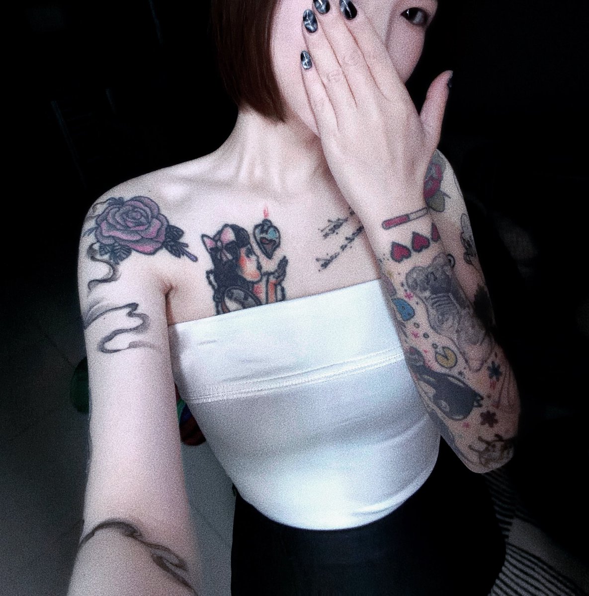 APPLE🍎 tweet media