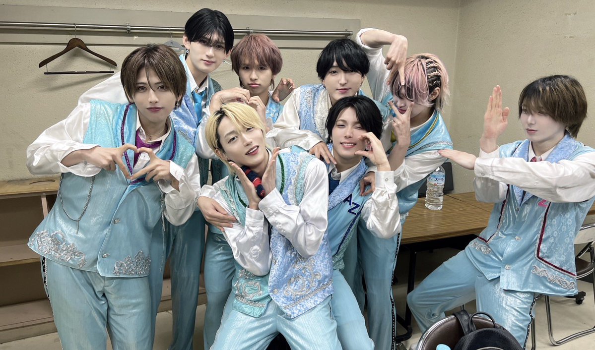 A'z LAND tweet media