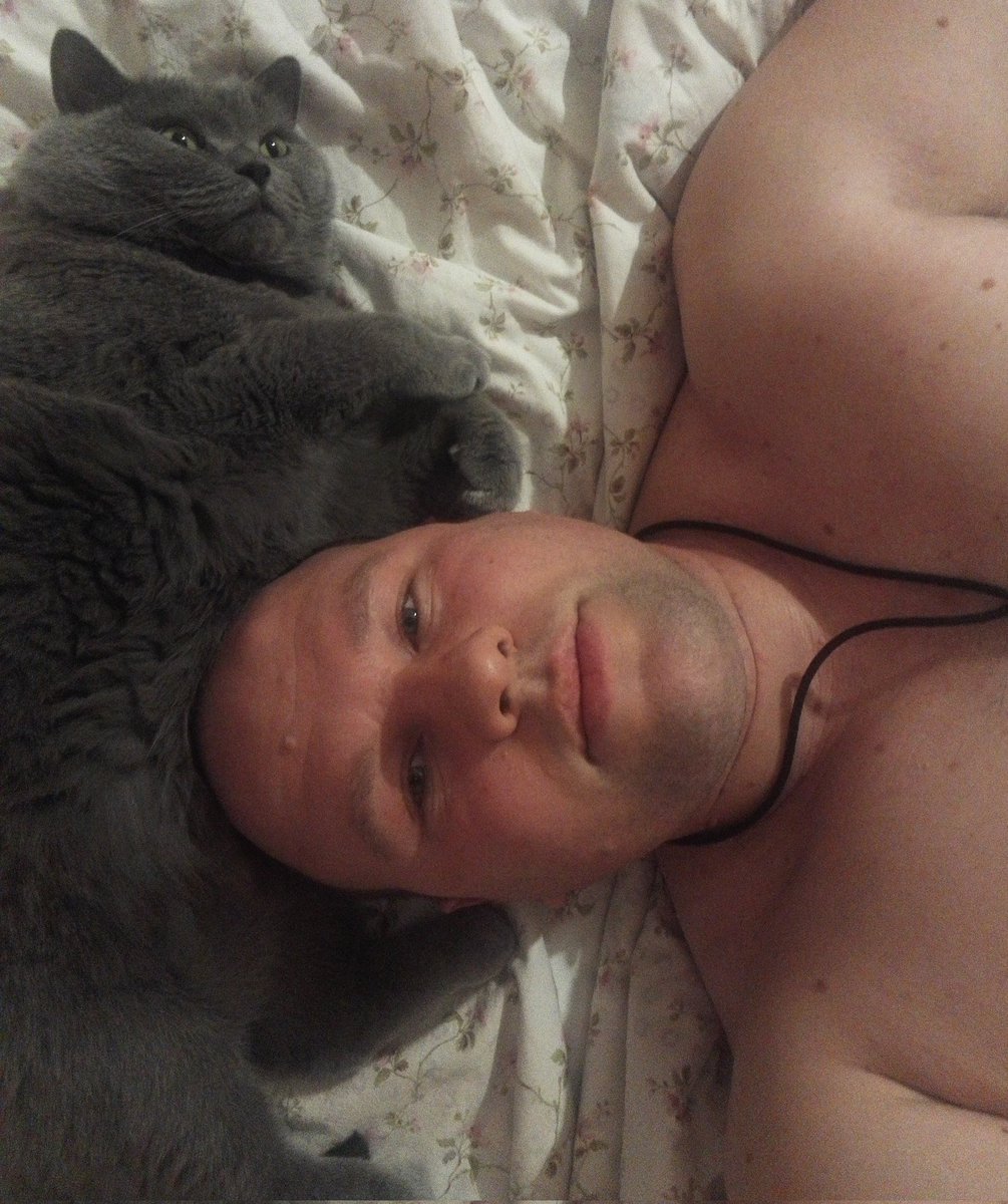 🇮🇷Как Лана дель Рей, только Поне дель ченко tweet media