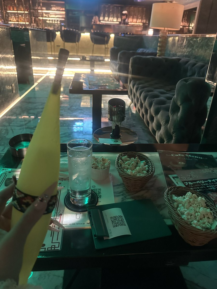 𝑬𝑳 tweet media