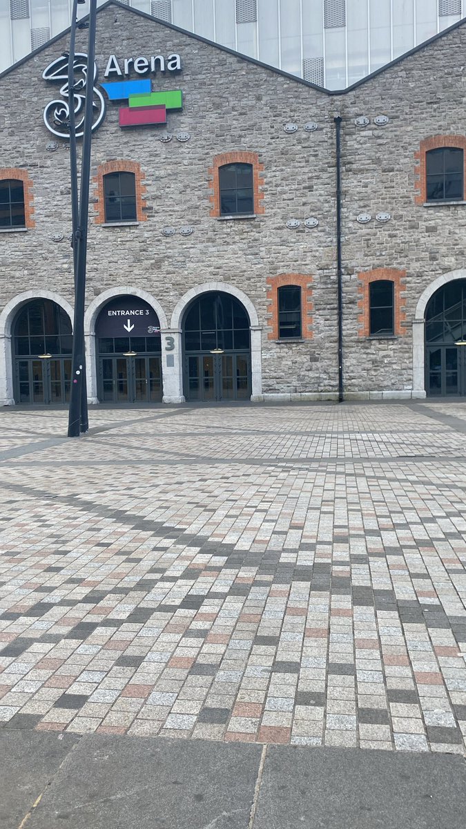 sebnem SAW 5SOS⭐️ tweet media