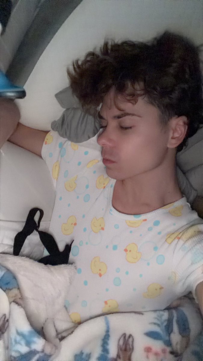 Toddler boyy tweet media